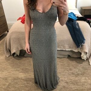 Long maxi dress cut out tight chevron XS black wht